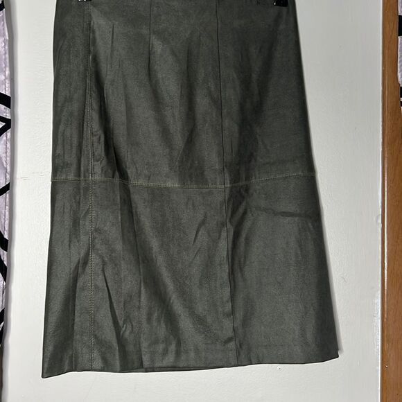 Rampage, Women’s Green Straight fit skirt, size 3 - Picture 2 of 8